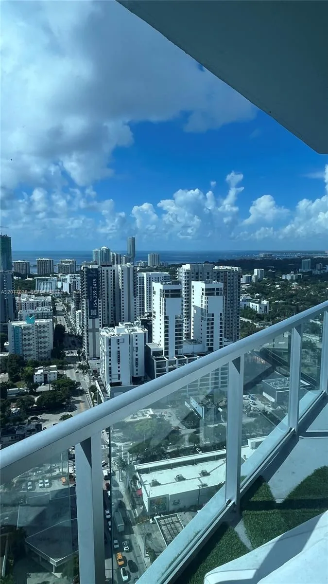 185 SW 7th St # 3702, Miami, FL 33130 photo 13