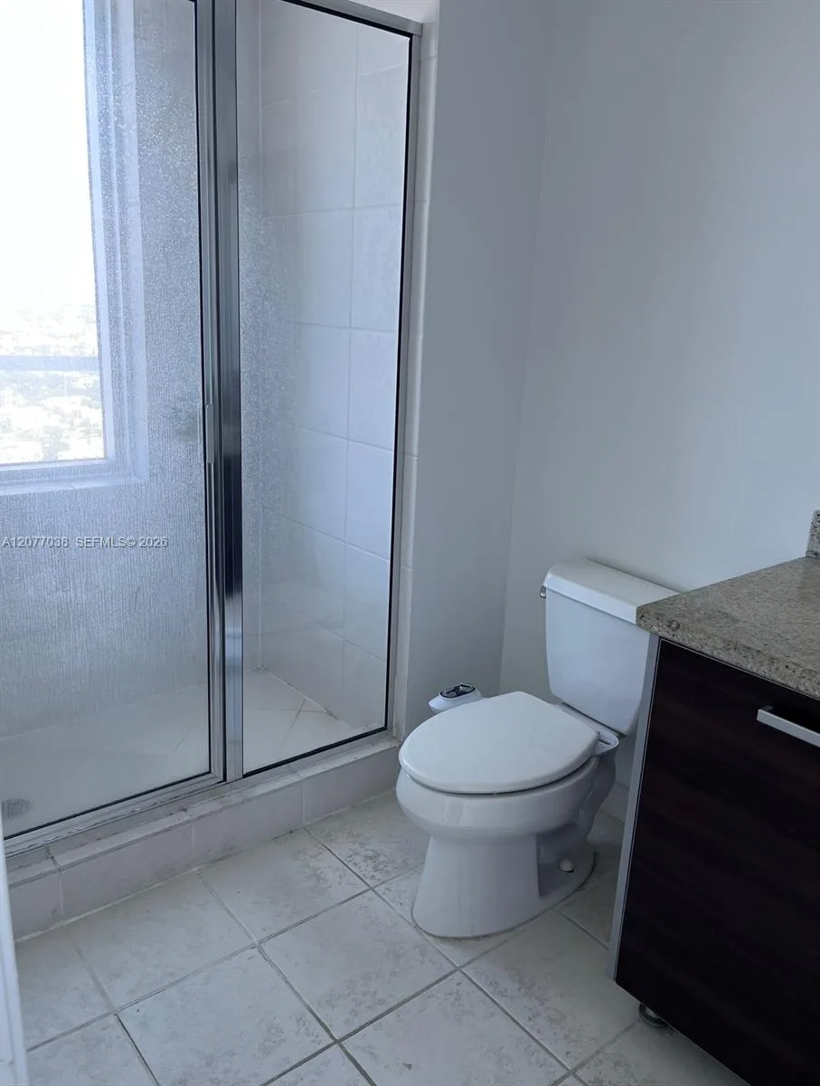 185 SW 7th St # 3702, Miami, FL 33130 photo 8