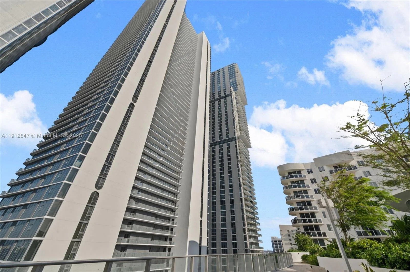 700 NE 24th St # 5606, Miami, FL 33137
