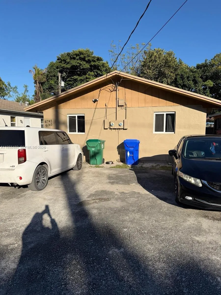 6745 NW 4th Ct, Miami, FL 33150 photo 3