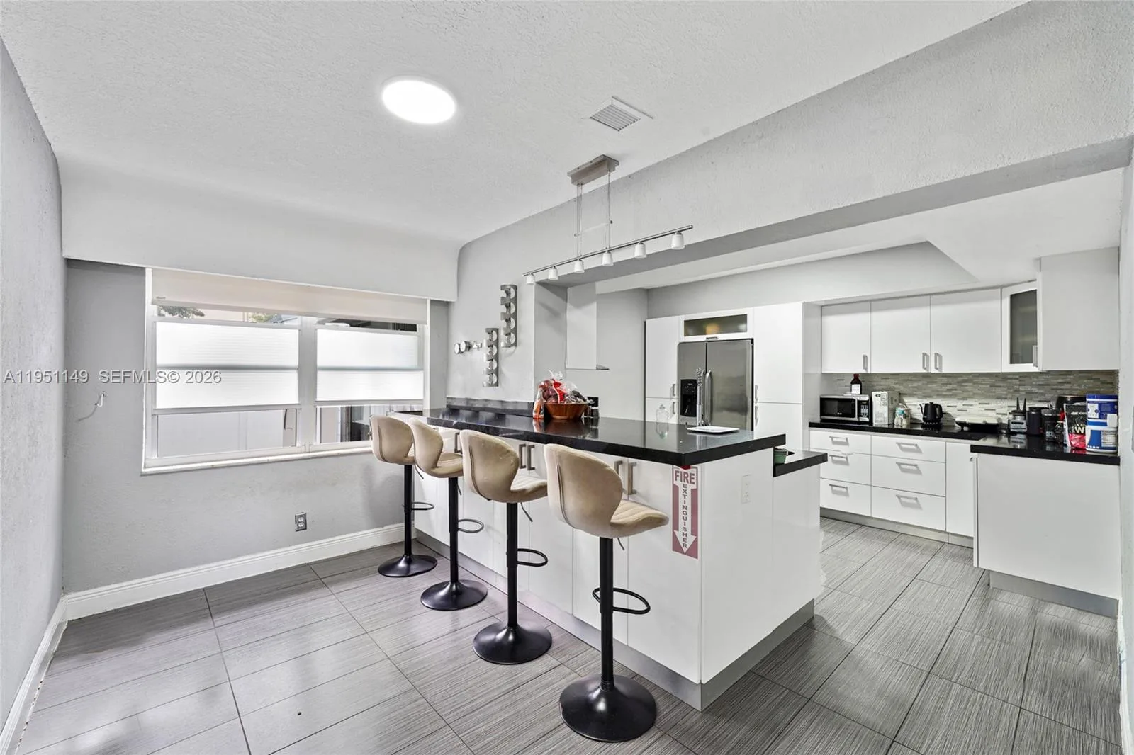 2534 Monroe St, Hollywood, FL 33020 photo 7