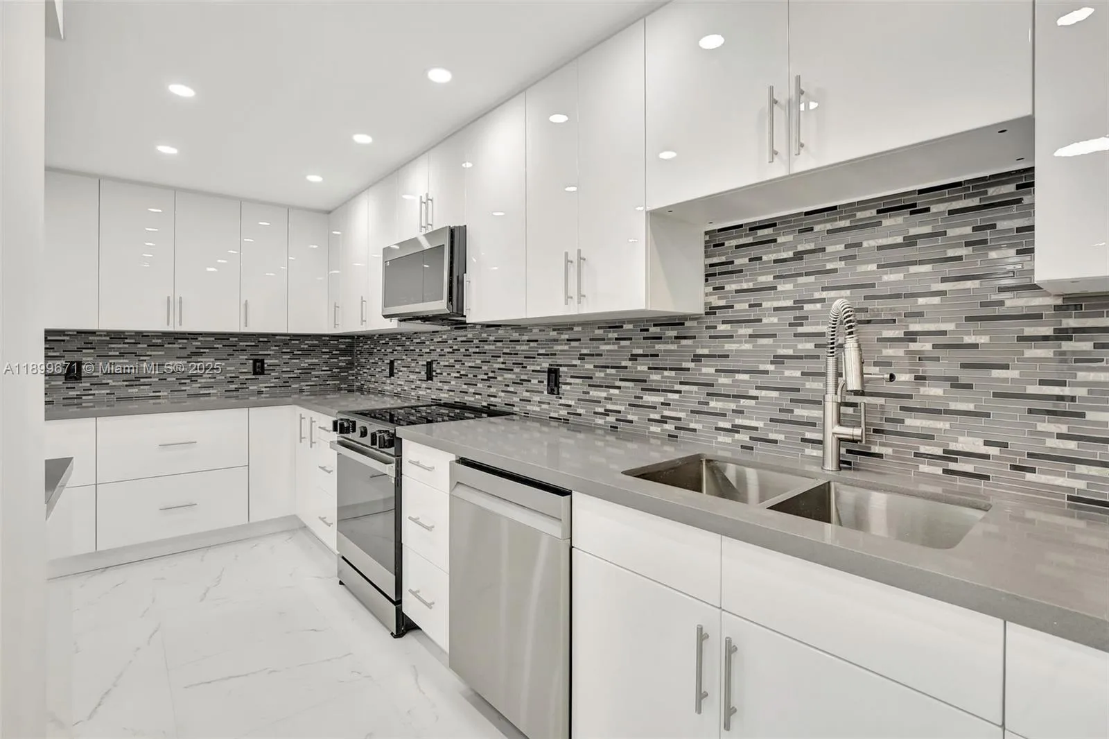 9801 Collins Ave # 15X, Bal Harbour, FL 33154 photo 13