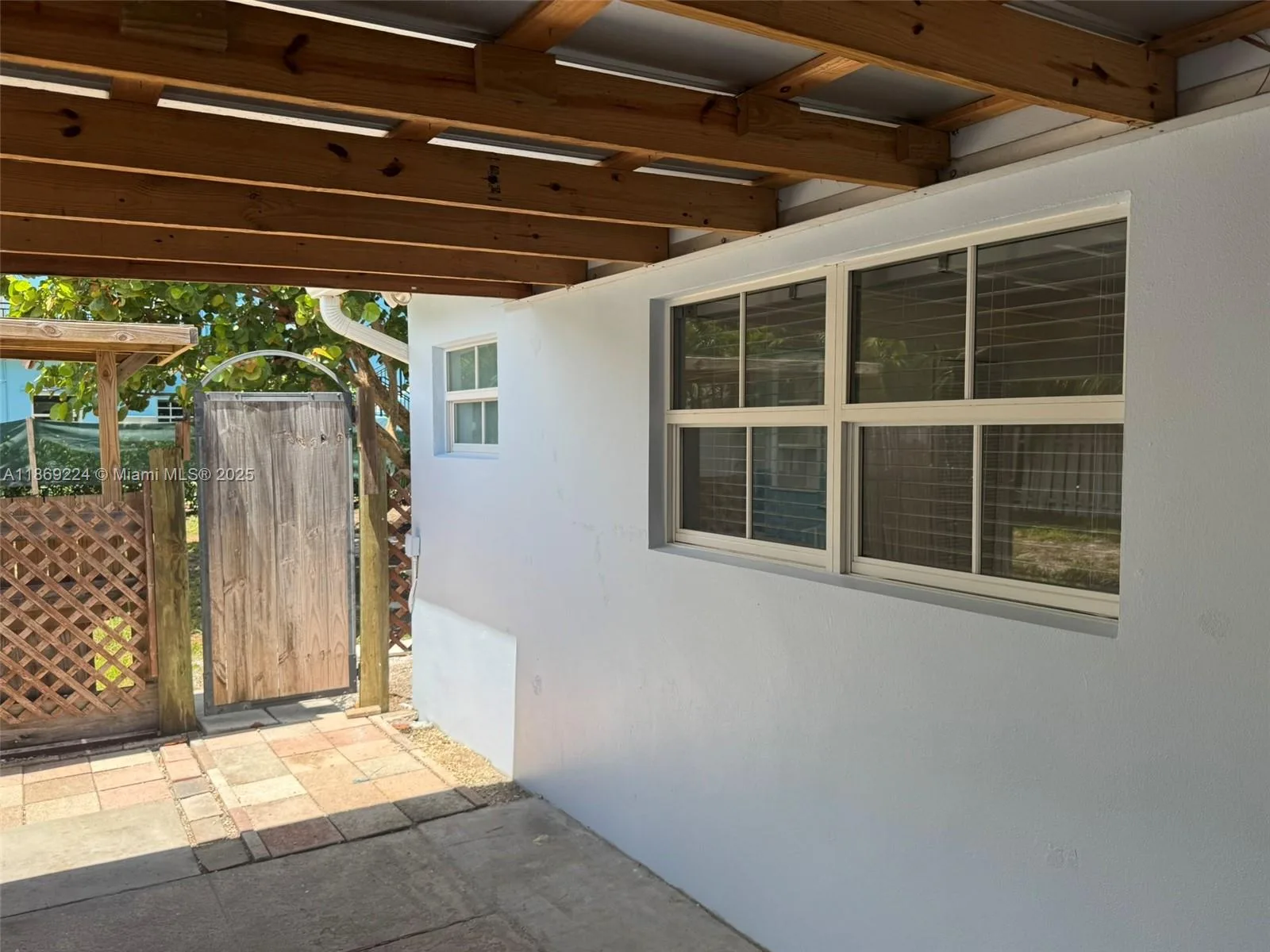 121 Linda Ln, Palm Beach Shores, FL 33404 photo 12