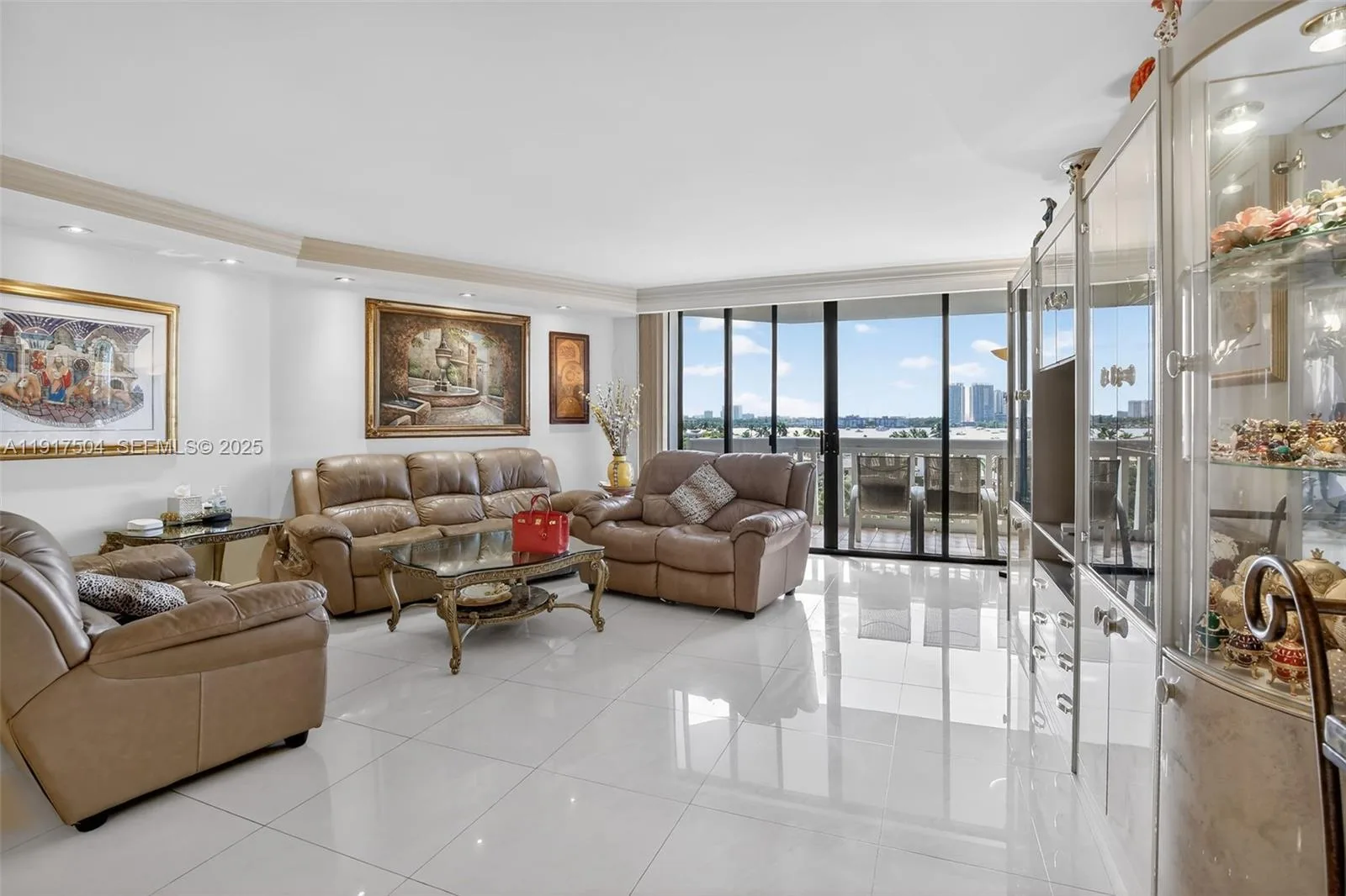 1000 Island Blvd # 602, Aventura, FL 33160