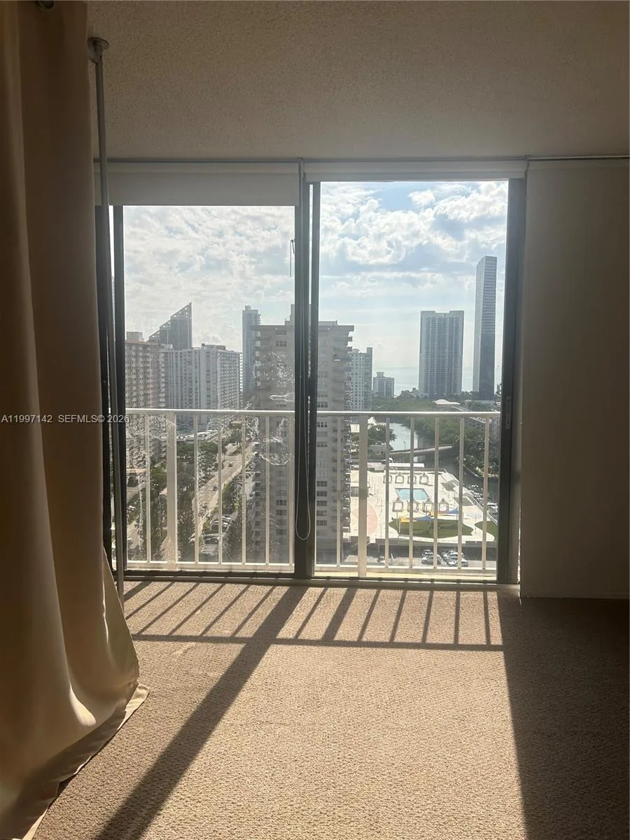 290 174th St # 2115, Sunny Isles Beach, FL 33160 photo 9