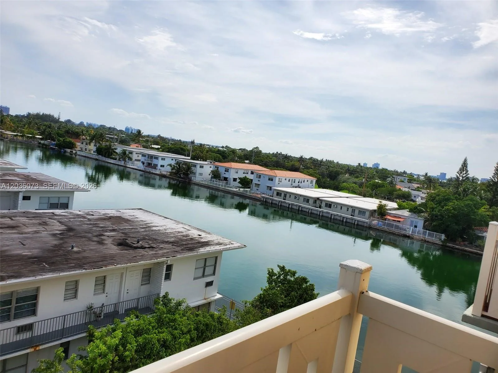 7900 Tatum Waterway Dr # 502, Miami Beach, FL 33141 photo 2