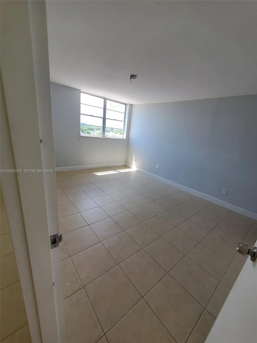 7900 Tatum Waterway Dr # 502, Miami Beach, FL 33141 photo 8