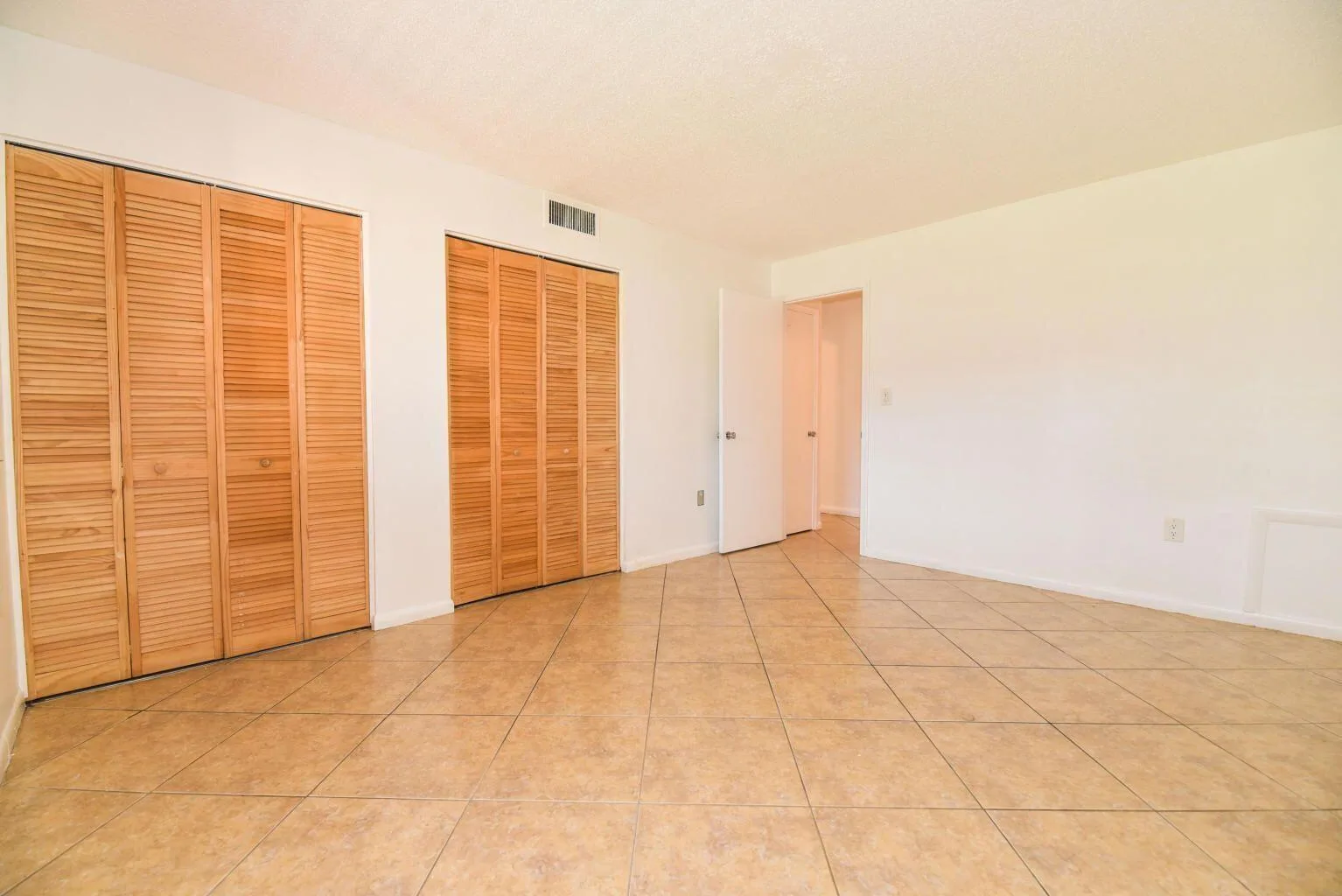 6054 FOREST HILL Boulevard # 103, West Palm Beach, FL 33415 photo 4