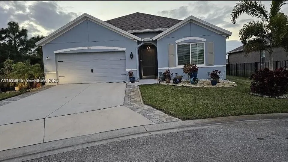 2271 SW Arlington Dr SW # 2271, Vero Beach, FL 32968
