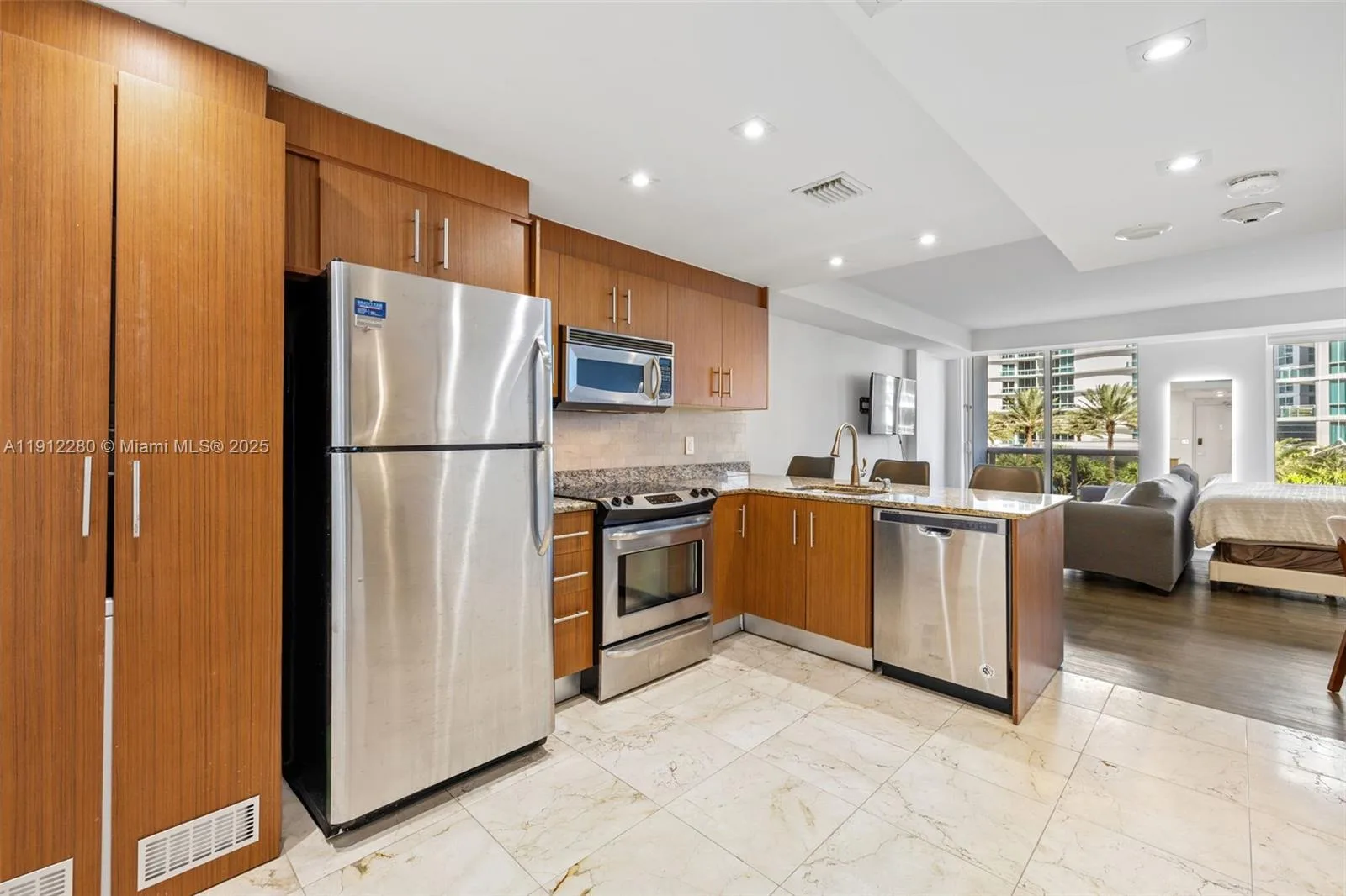 10275 Collins Ave # 402, Bal Harbour, FL 33154 photo 2
