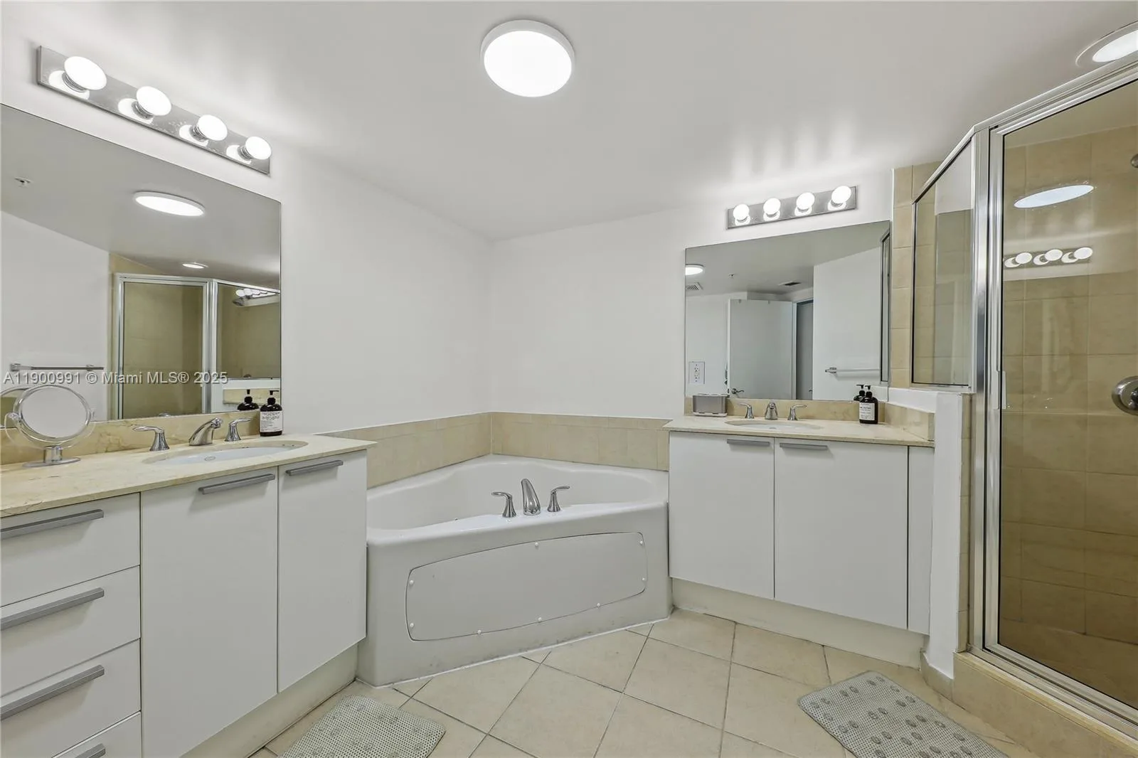 16699 Collins Ave # 2009, Sunny Isles Beach, FL 33160 photo 9
