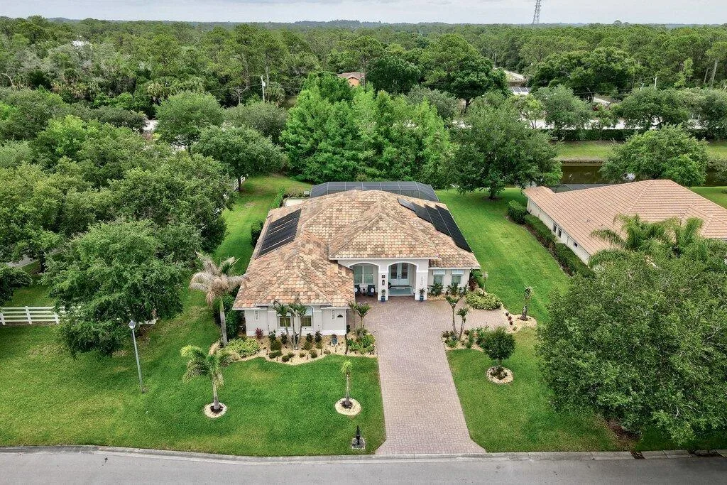 8260 Meredith Place, Vero Beach, FL 32968