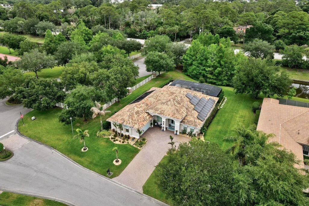 8260 Meredith Place, Vero Beach, FL 32968 photo 3
