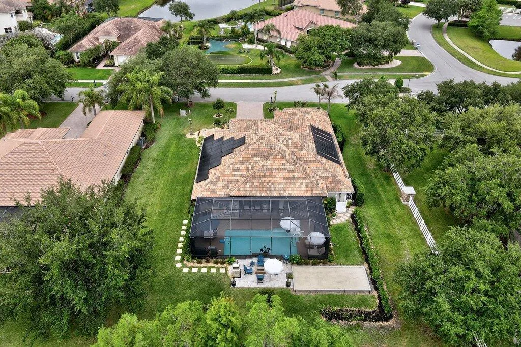 8260 Meredith Place, Vero Beach, FL 32968 photo 4