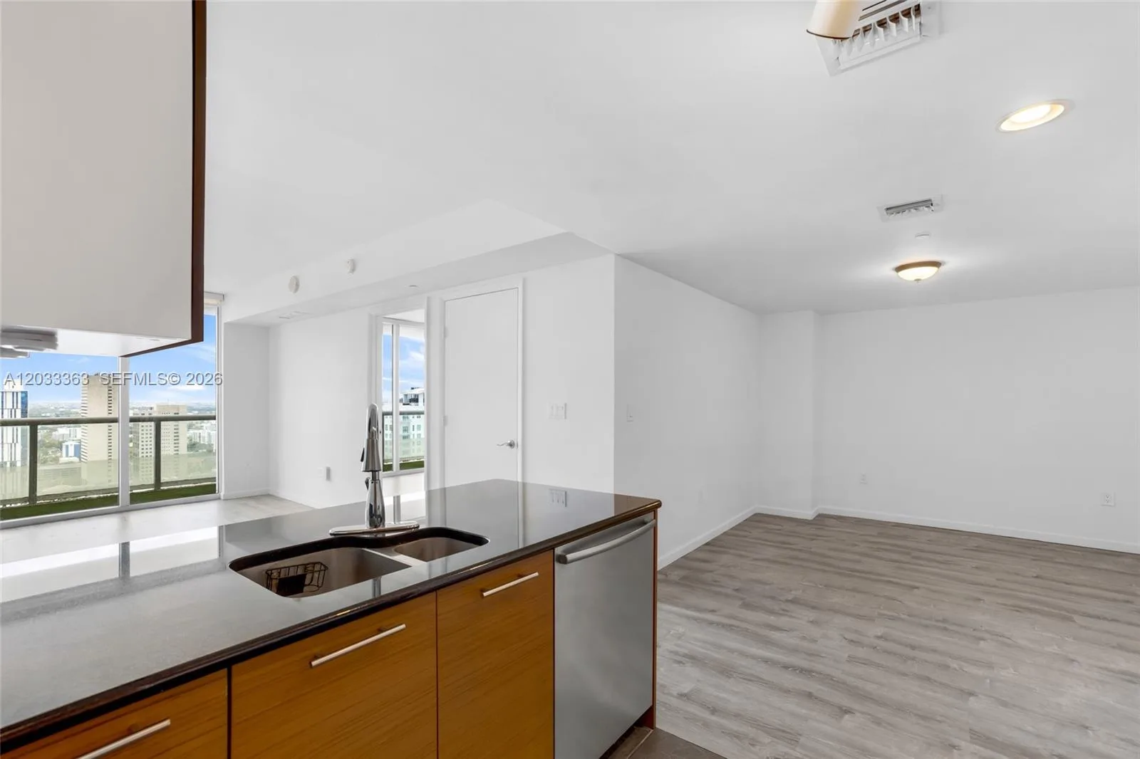 50 Biscayne Blvd # 4307, Miami, FL 33132 photo 12