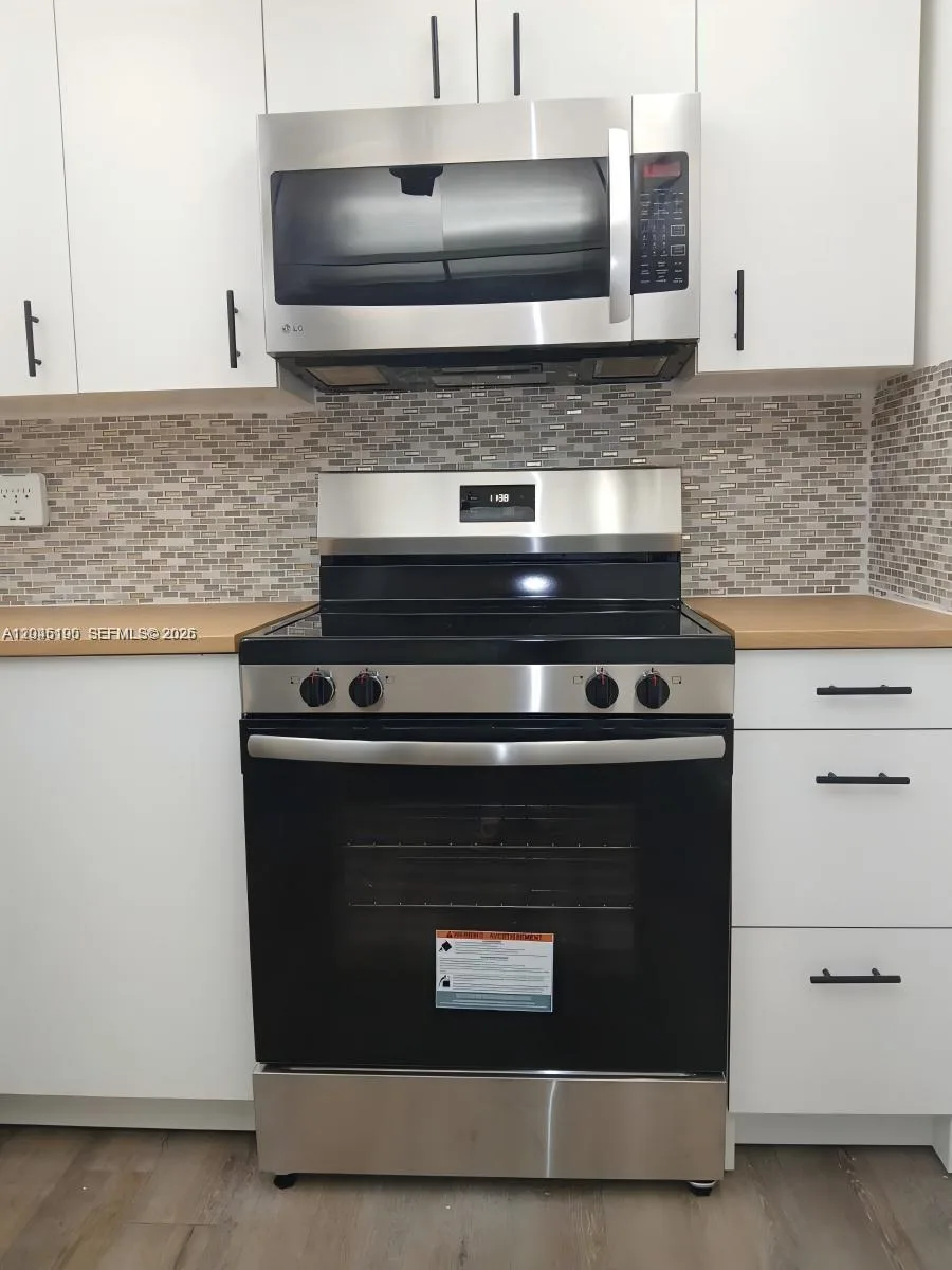 1300 Saint Charles Pl # 222, Pembroke Pines, FL 33026 photo 3
