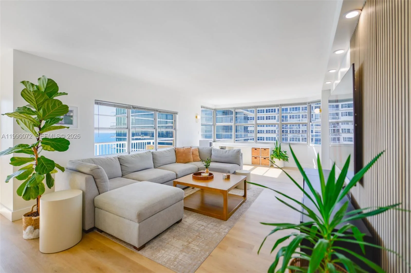 1980 S Ocean Dr # 17E, Hallandale Beach, FL 33009 photo 4