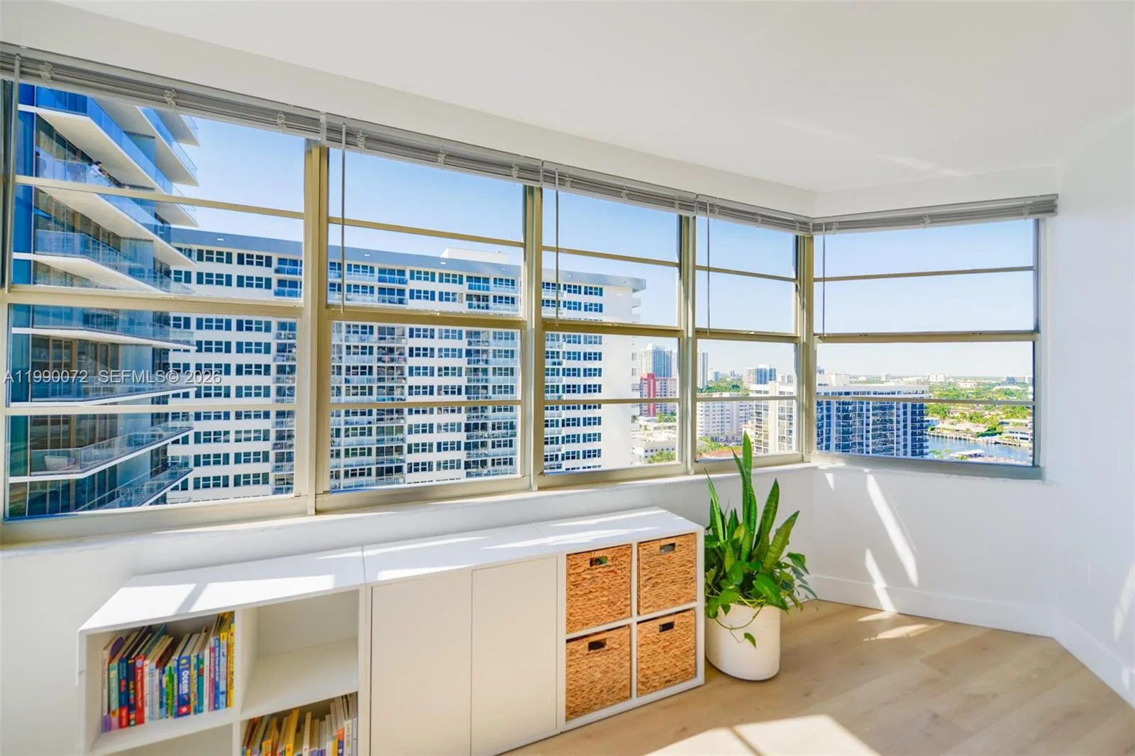 1980 S Ocean Dr # 17E, Hallandale Beach, FL 33009 photo 9