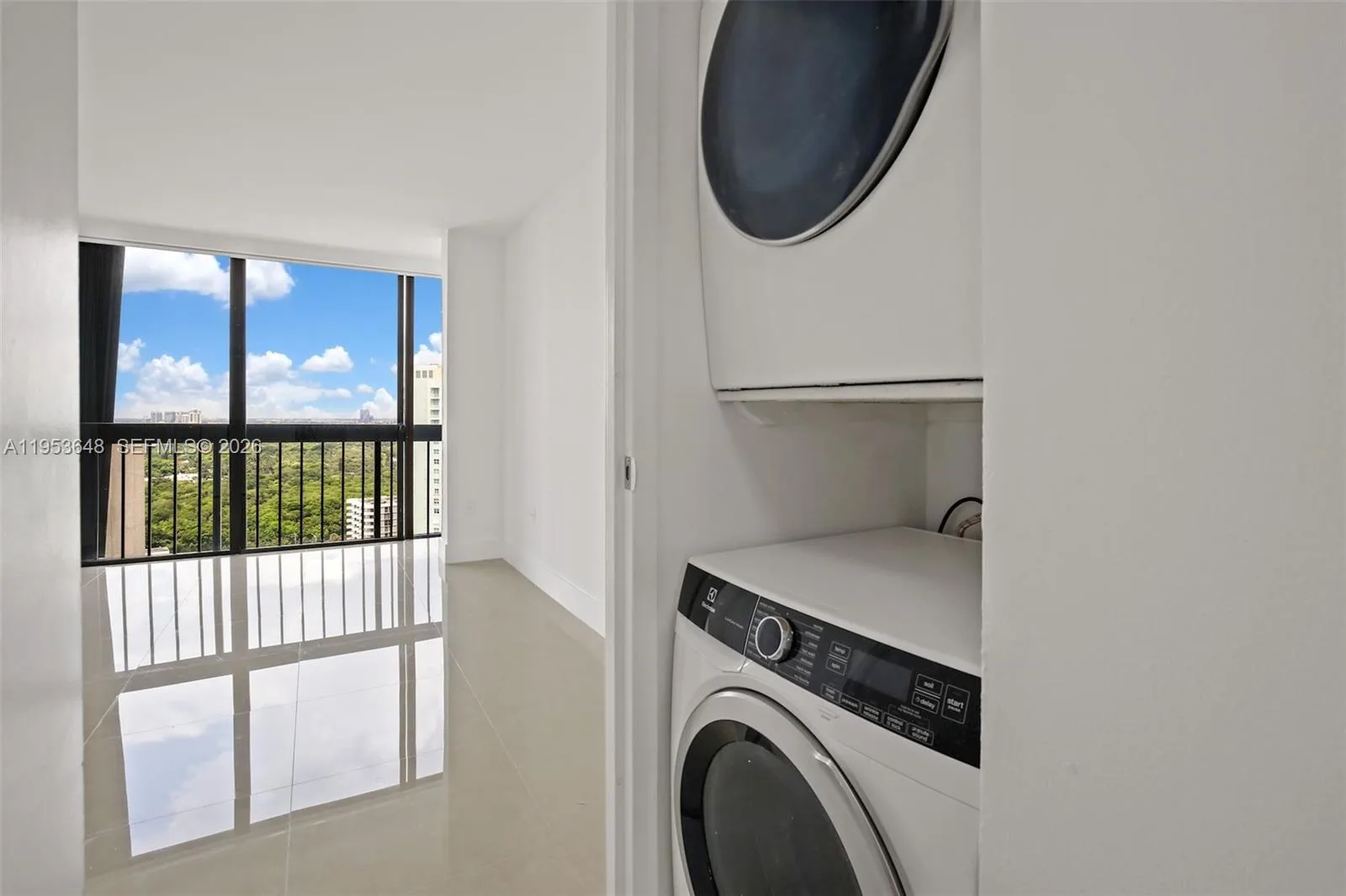 2333 Brickell Ave # 2710, Miami, FL 33129 photo 4