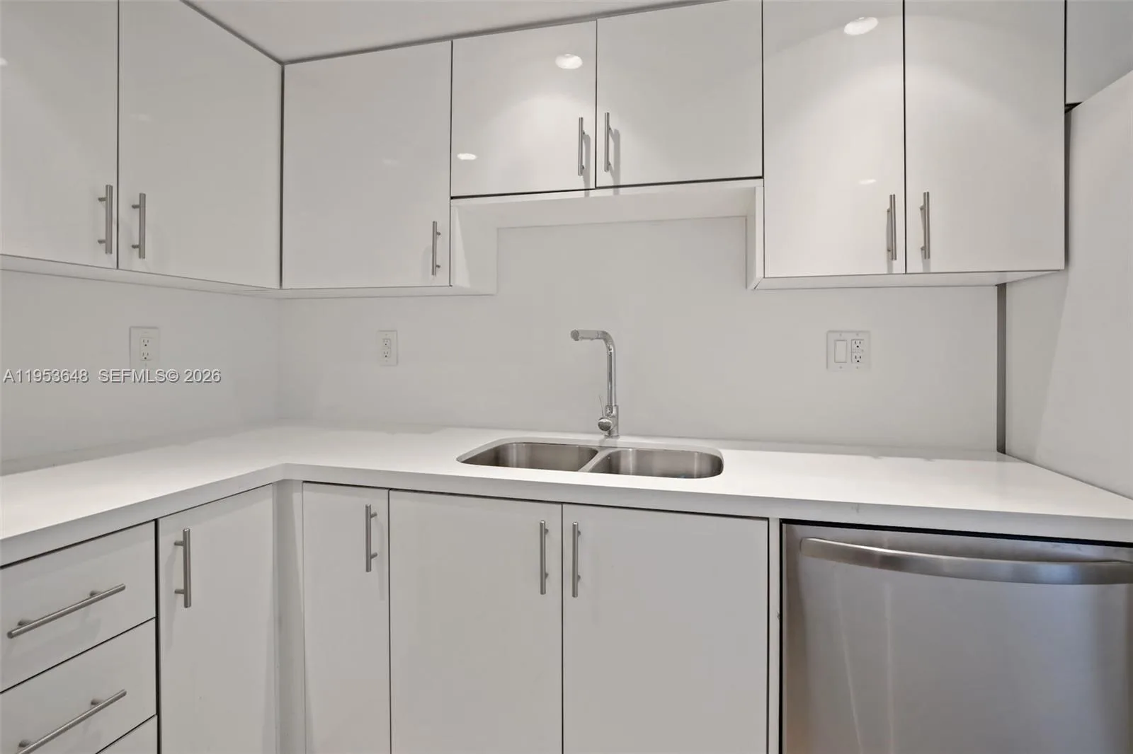 2333 Brickell Ave # 2710, Miami, FL 33129 photo 7