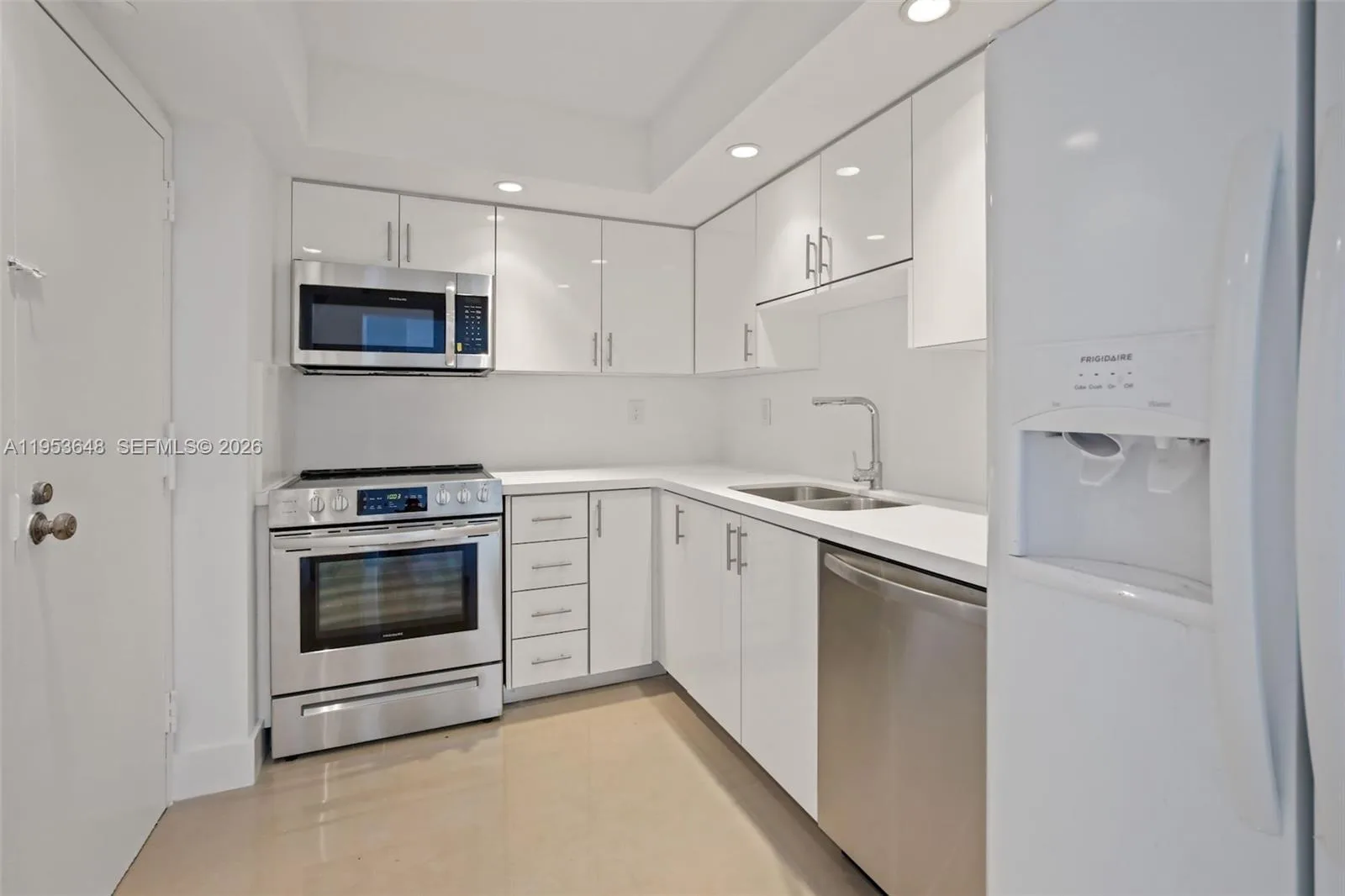 2333 Brickell Ave # 2710, Miami, FL 33129 photo 8