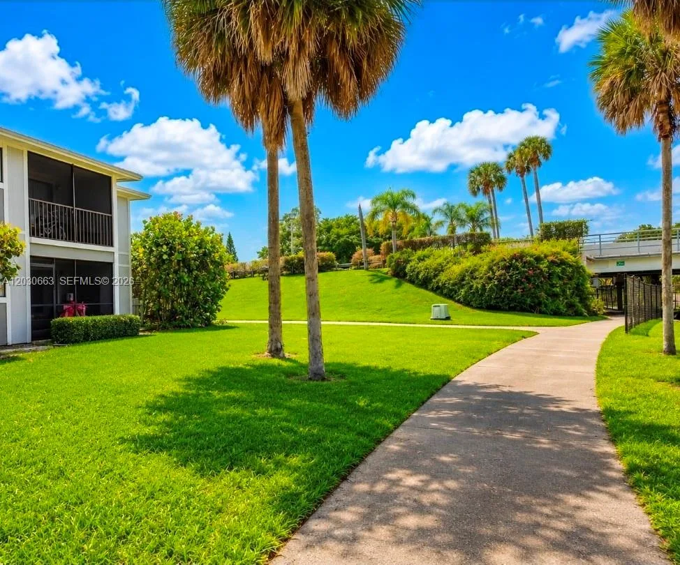 9707 Hammocks Blvd # 103, Miami, FL 33196 photo 5