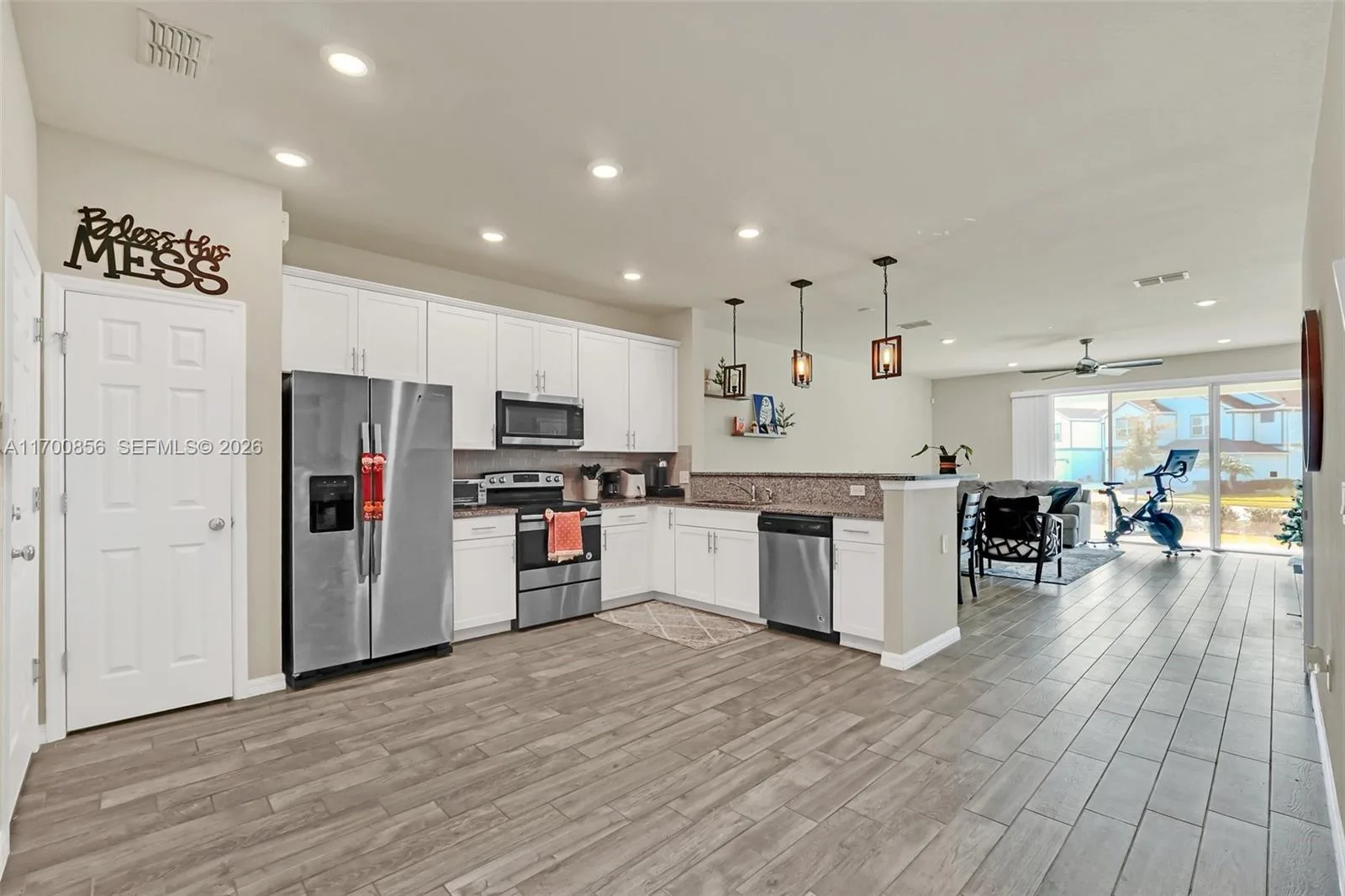 3780 PLAINVIEW DR, Orlando, FL 32824-9041 photo 2