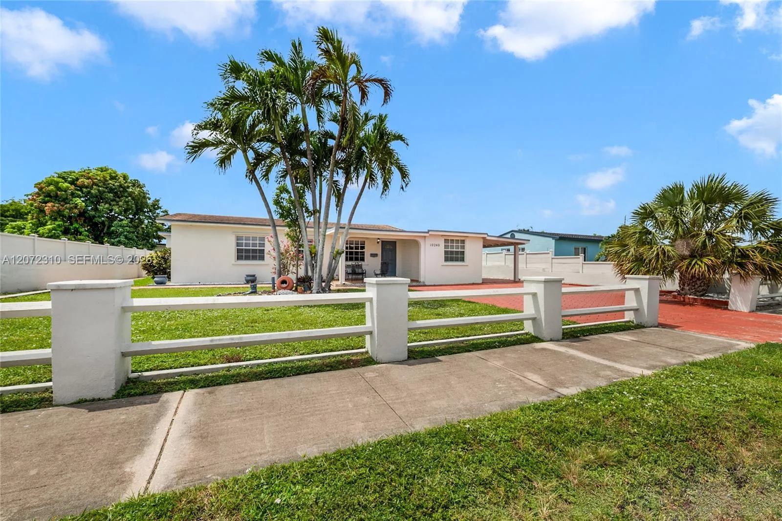 10240 SW 35th St, Miami, FL 33165 photo 2