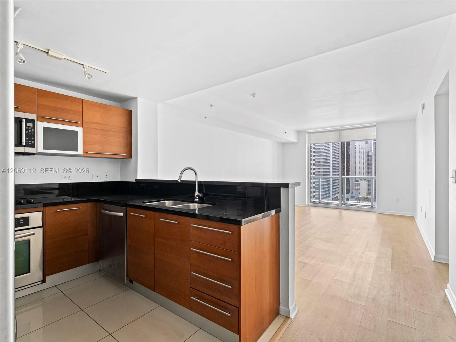 244 Biscayne Blvd # 2109, Miami, FL 33132 photo 10