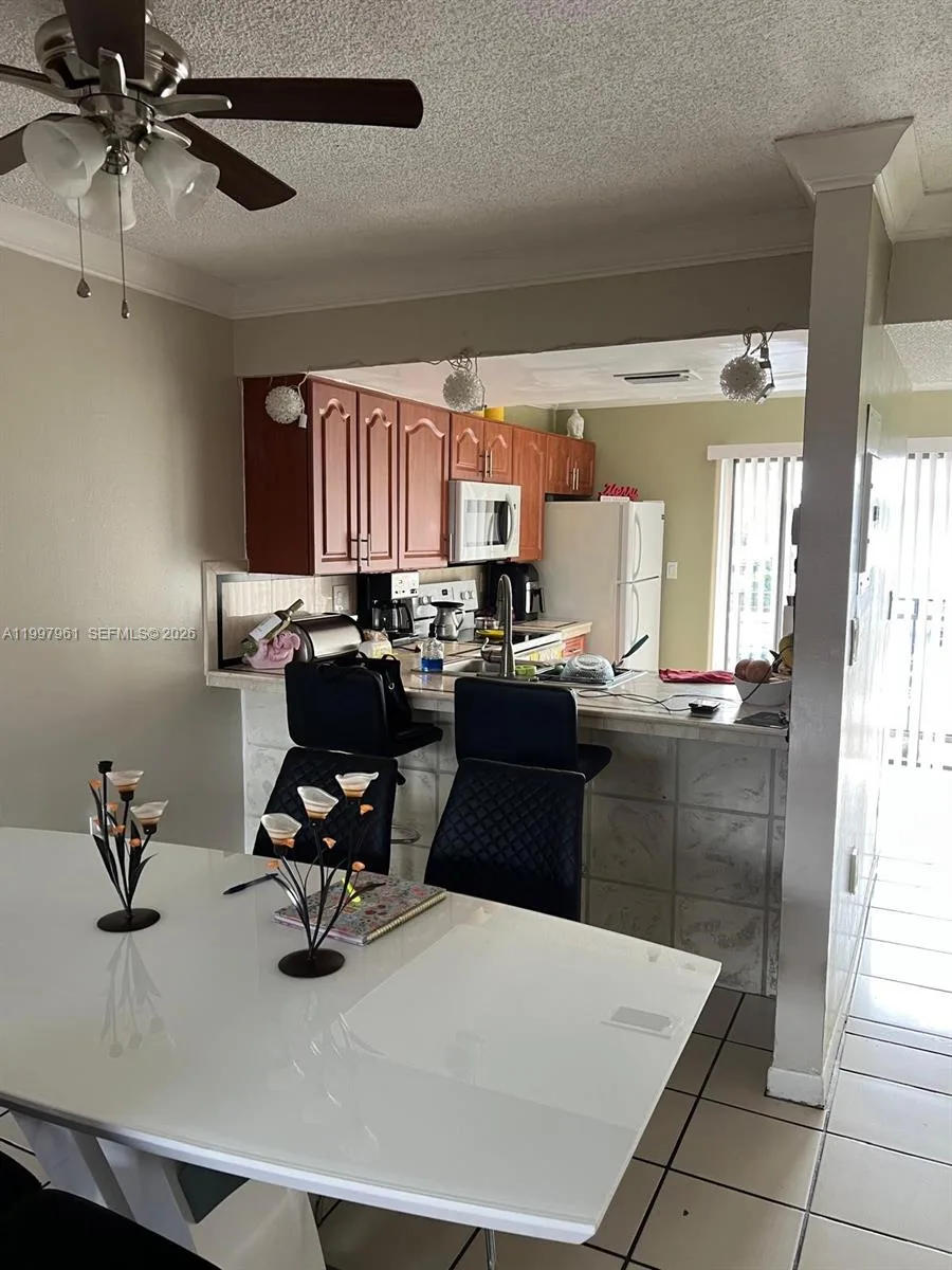 1298 W 51st Pl # D-29, Hialeah, FL 33012 photo 6