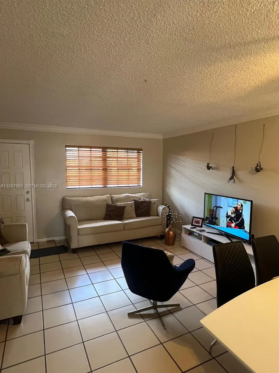 1298 W 51st Pl # D-29, Hialeah, FL 33012 photo 7