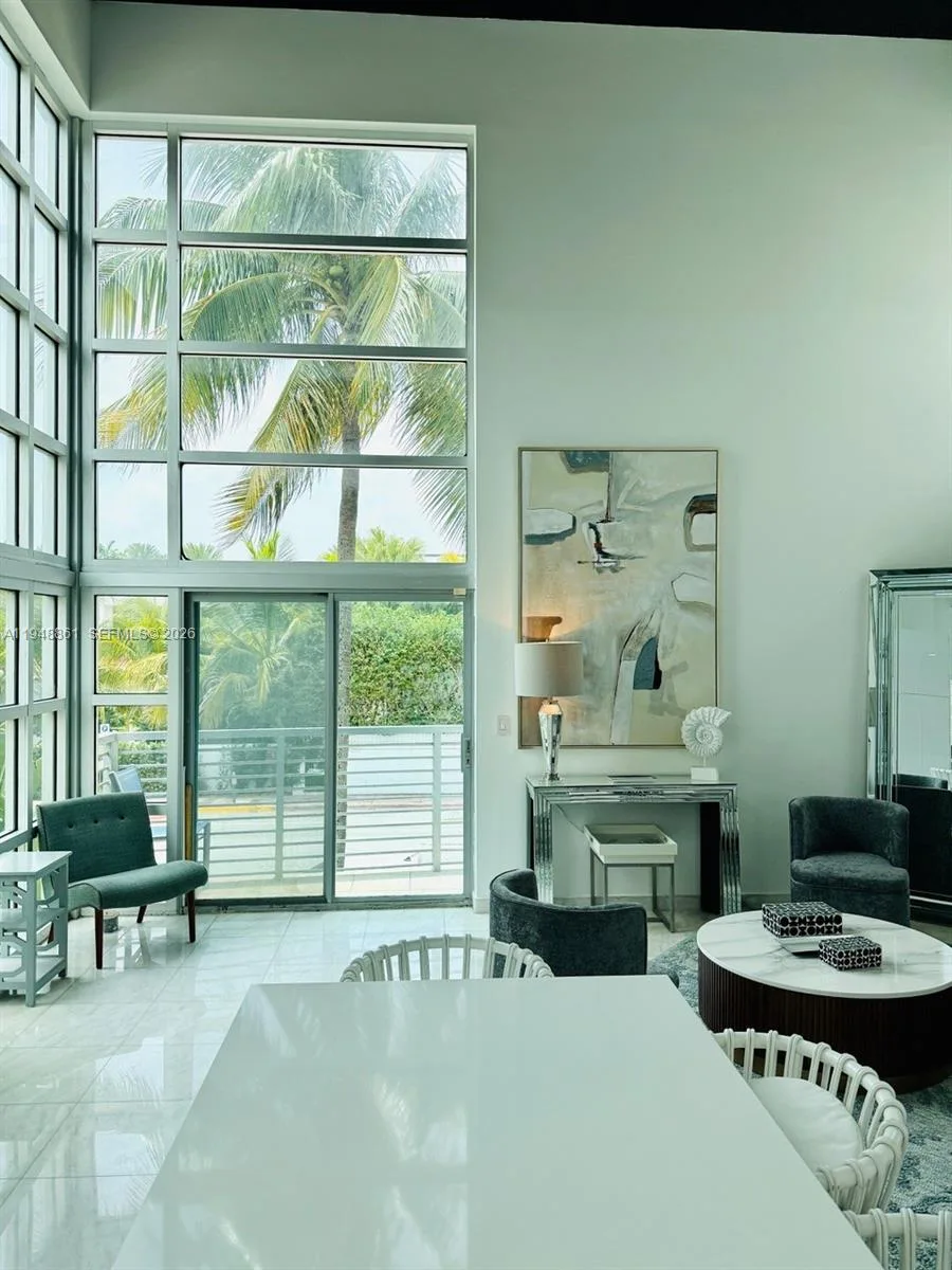 7700 Collins Ave # 5, Miami Beach, FL 33141 photo 2