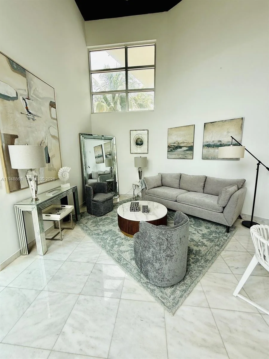 7700 Collins Ave # 5, Miami Beach, FL 33141 photo 4