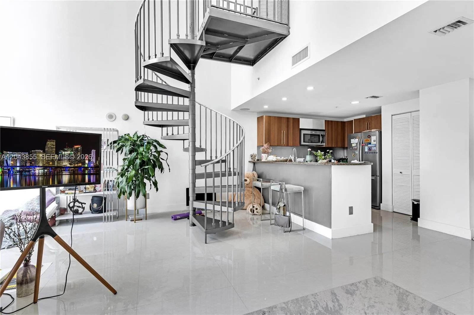 300 S Biscayne Blvd # L-612, Miami, FL 33131 photo 13