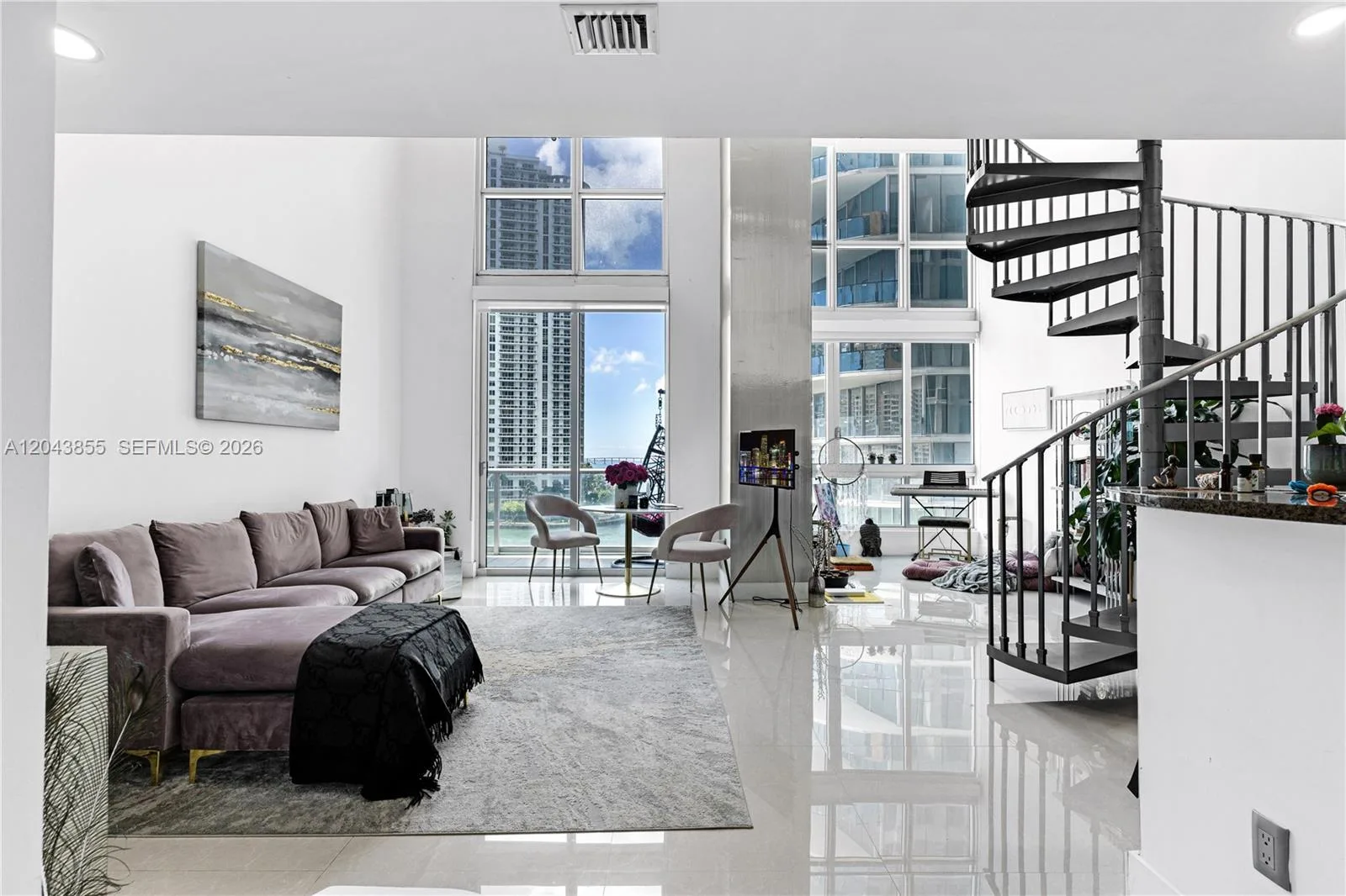 300 S Biscayne Blvd # L-612, Miami, FL 33131 photo 2