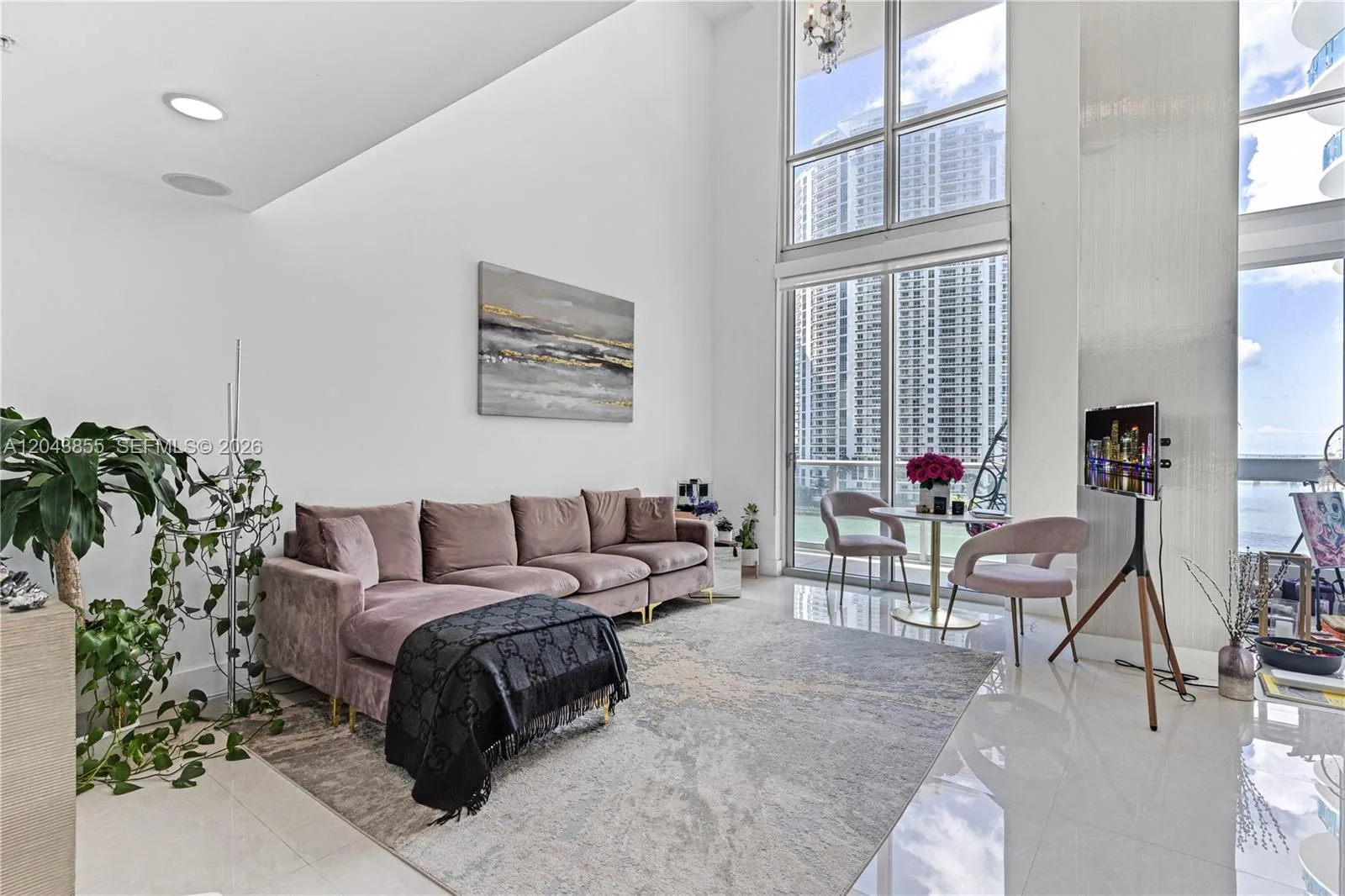 300 S Biscayne Blvd # L-612, Miami, FL 33131 photo 3