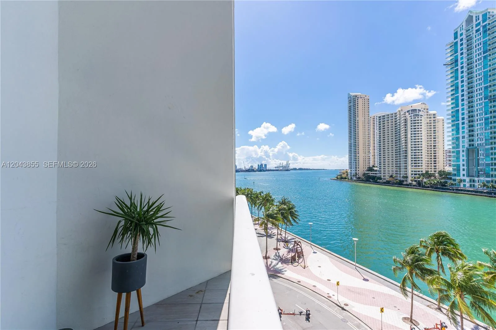 300 S Biscayne Blvd # L-612, Miami, FL 33131 photo 5
