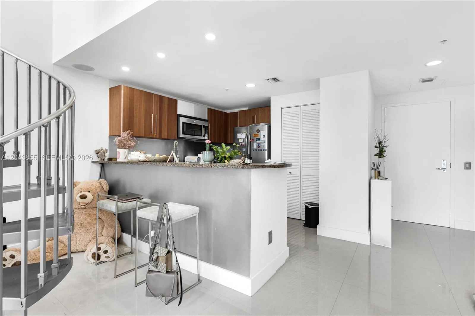 300 S Biscayne Blvd # L-612, Miami, FL 33131 photo 9