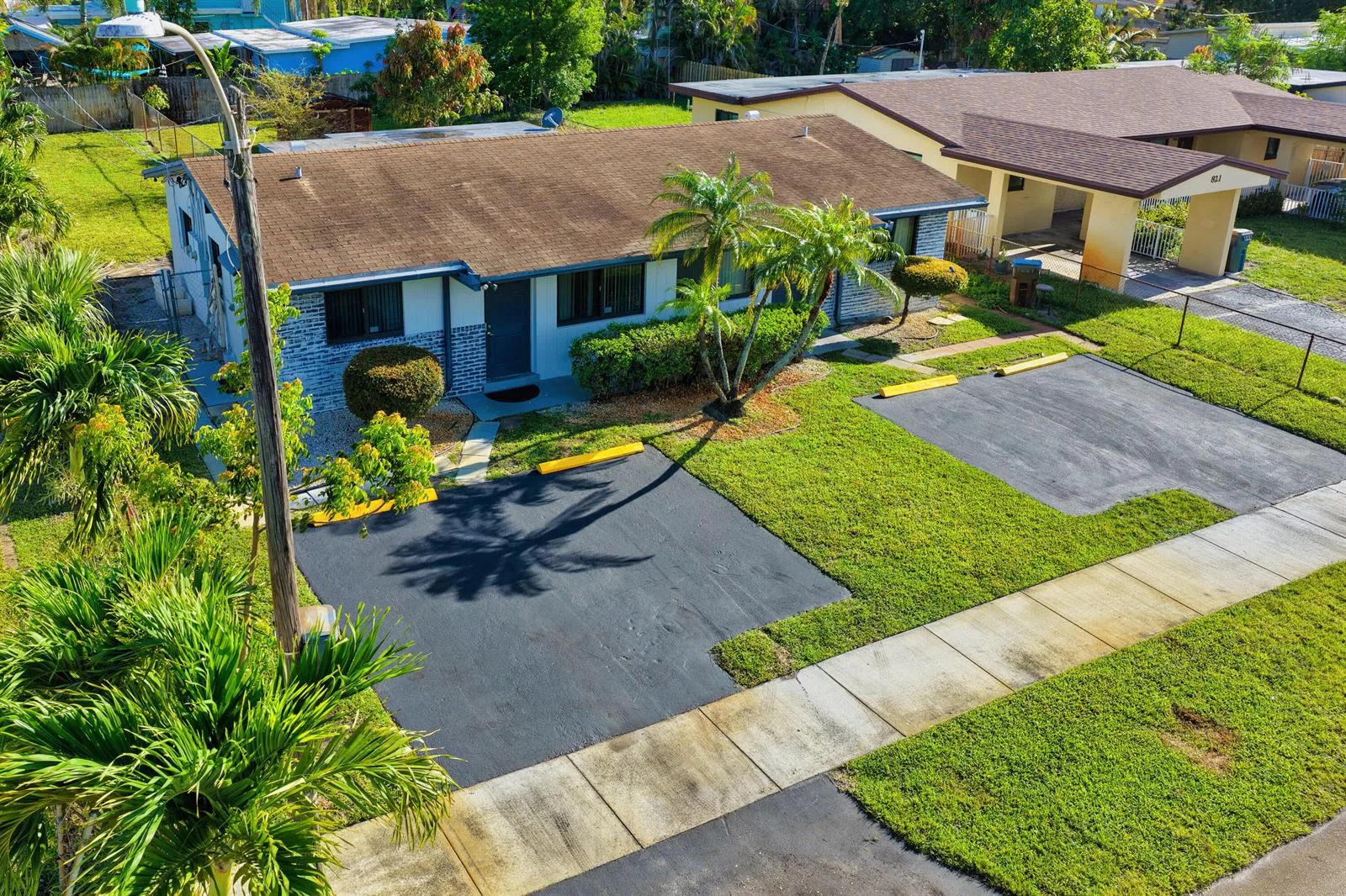 837 NW 41st Street # A-b, Oakland Park, FL 33309