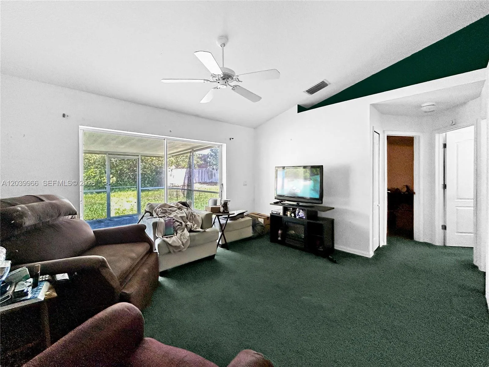 239 CHARDONNAY PL, Tampa, FL 33594 photo 5