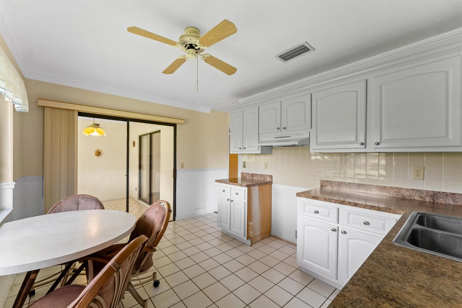 1634 PALMLAND Drive, Boynton Beach, FL 33436 photo 8
