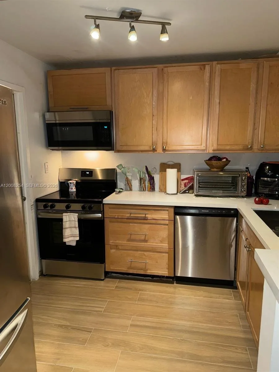 9020 NE 8th Ave # 1D, Miami Shores, FL 33138 photo 3