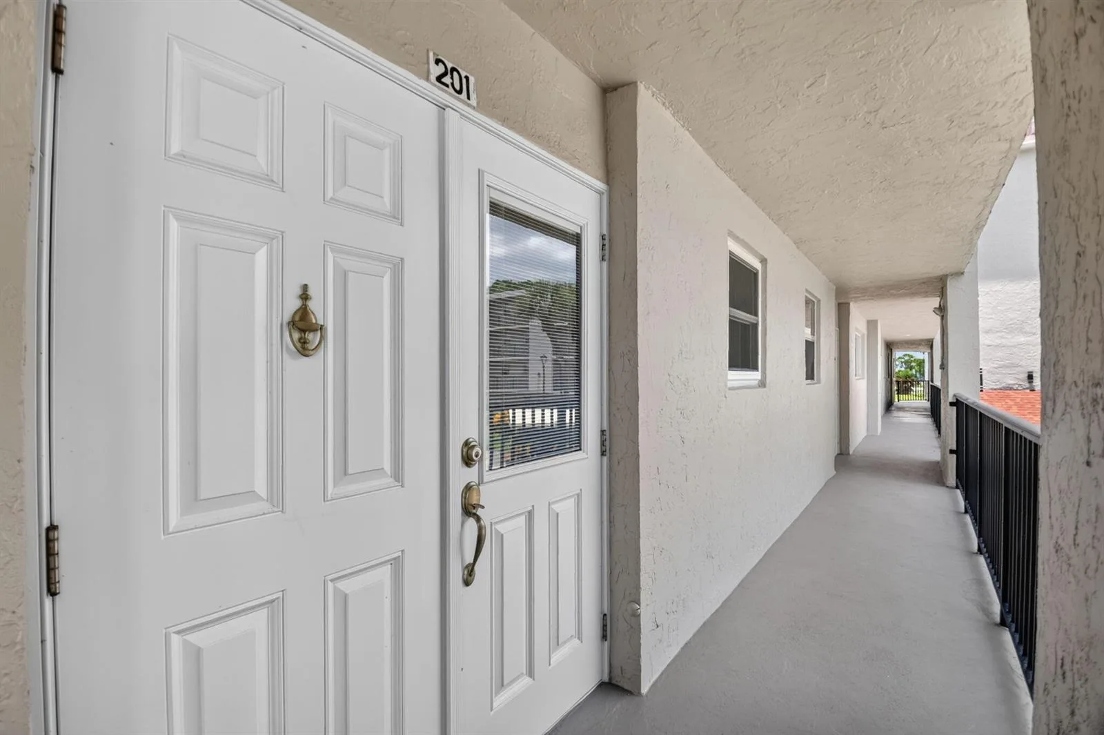 3425 Via Poinciana # 201, Lake Worth, FL 33467