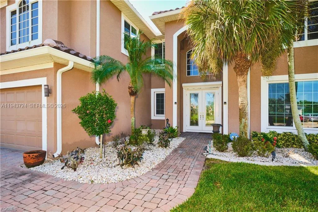 1820 SW 49 Ter, Cape Coral, FL 33914 photo 2