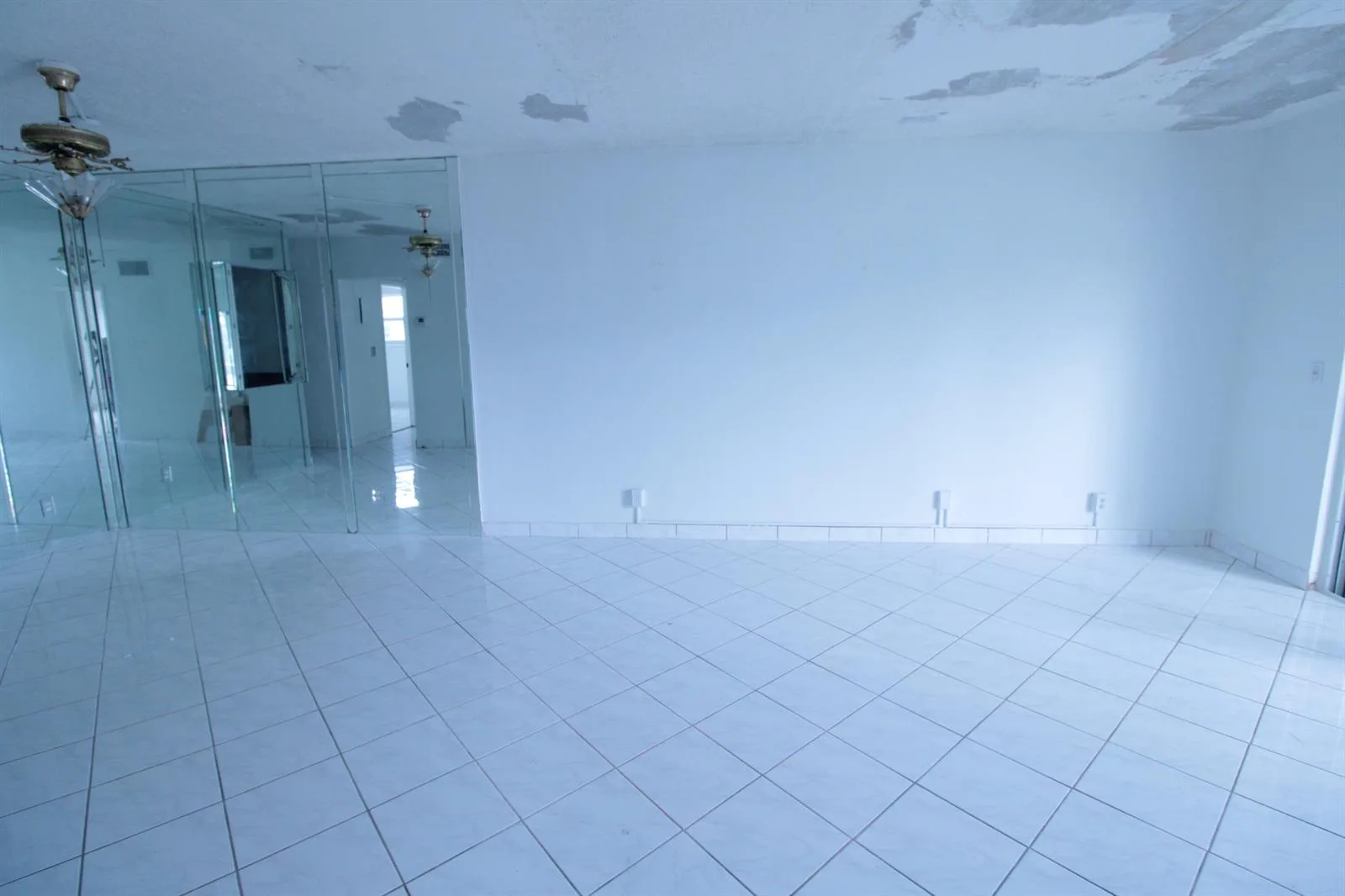 465 Paradise Isle Boulevard # 110, Hallandale Beach, FL 33009 photo 6