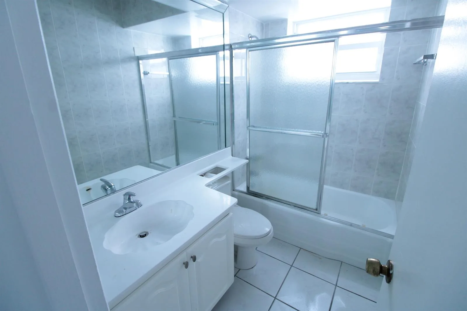 465 Paradise Isle Boulevard # 110, Hallandale Beach, FL 33009 photo 8