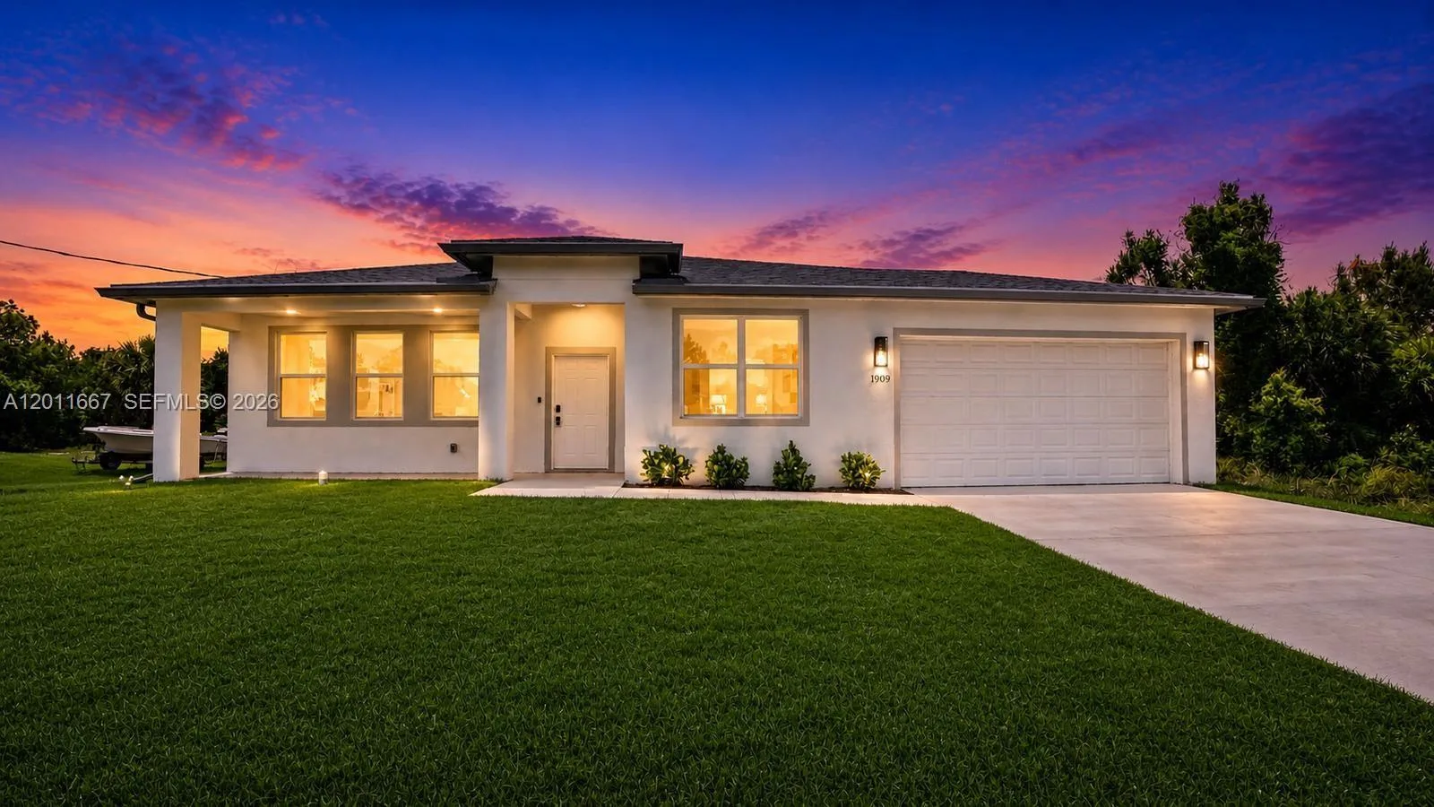 1909 Moore Ave, Lehigh Acres, FL 33972