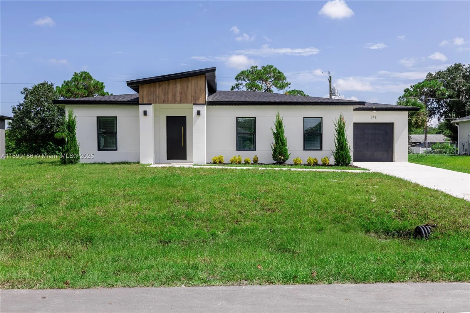 749 Darby Ave SW, Palm Bay, FL 32908 photo 3