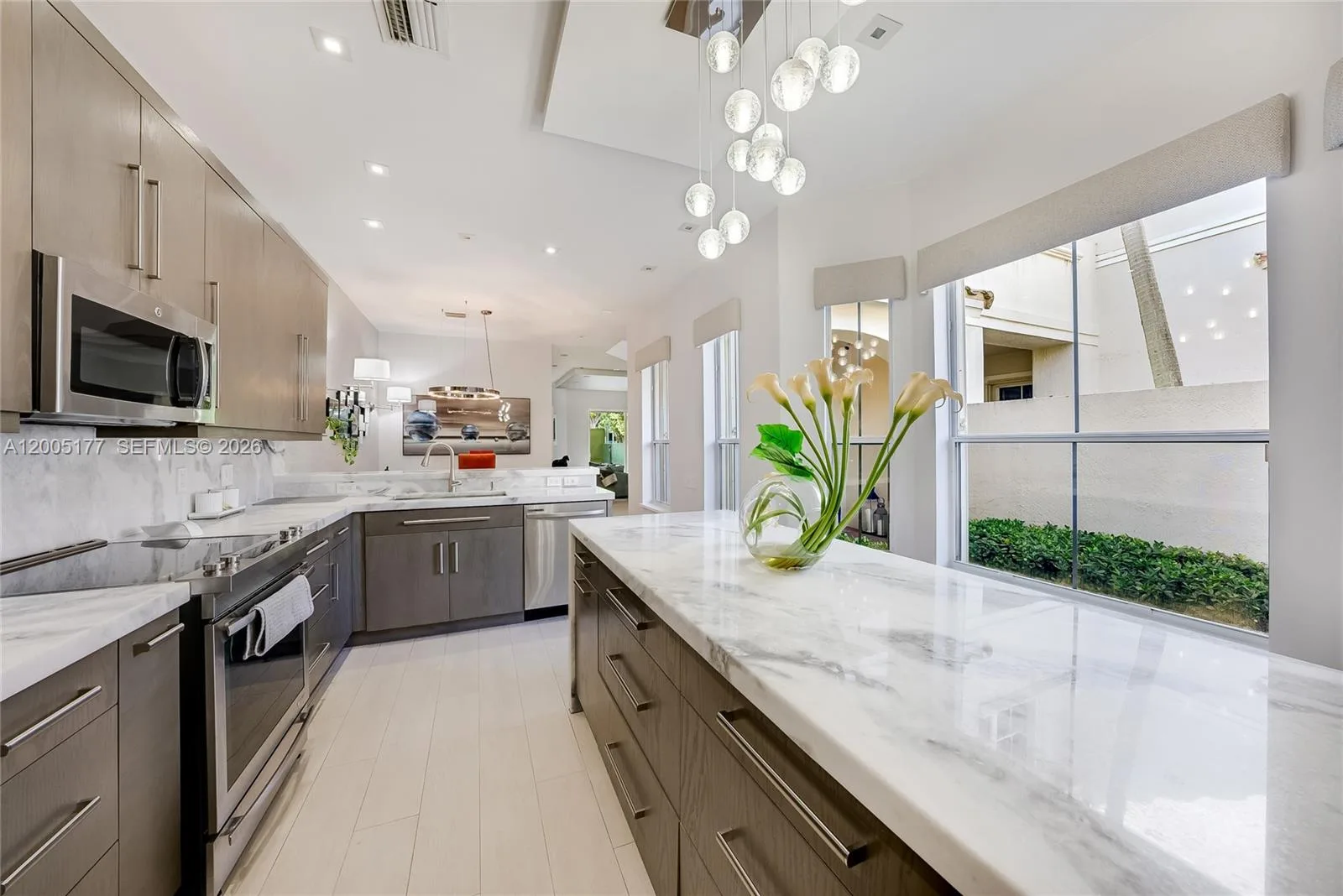 1366 W Harbor Vw W, Hollywood, FL 33019 photo 5
