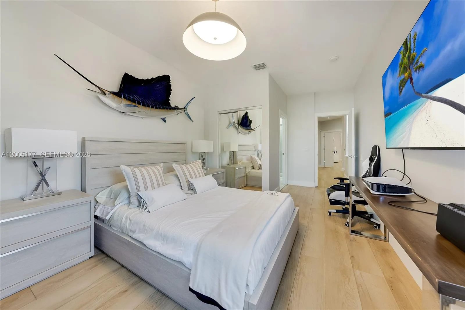 1366 W Harbor Vw W, Hollywood, FL 33019 photo 9